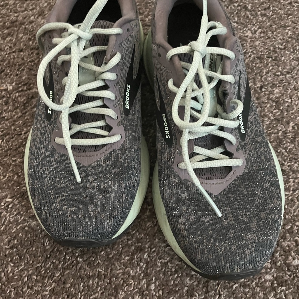 Brooks Sneakers - image 5